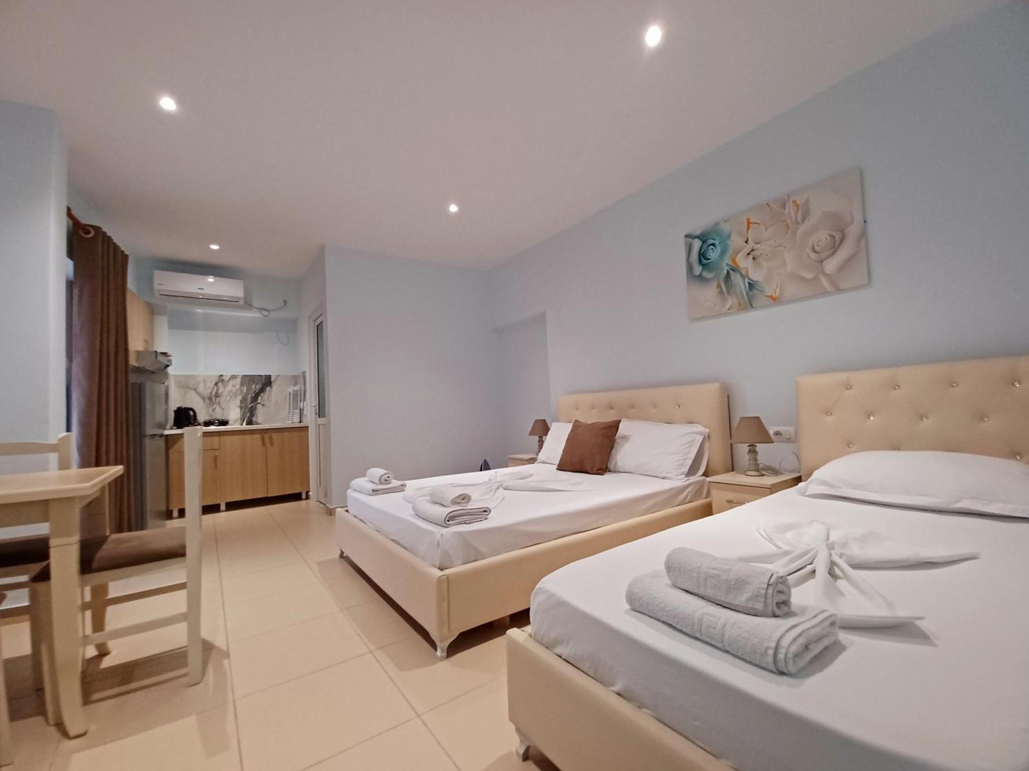 Arileo Hotel Himara Kültér fotó