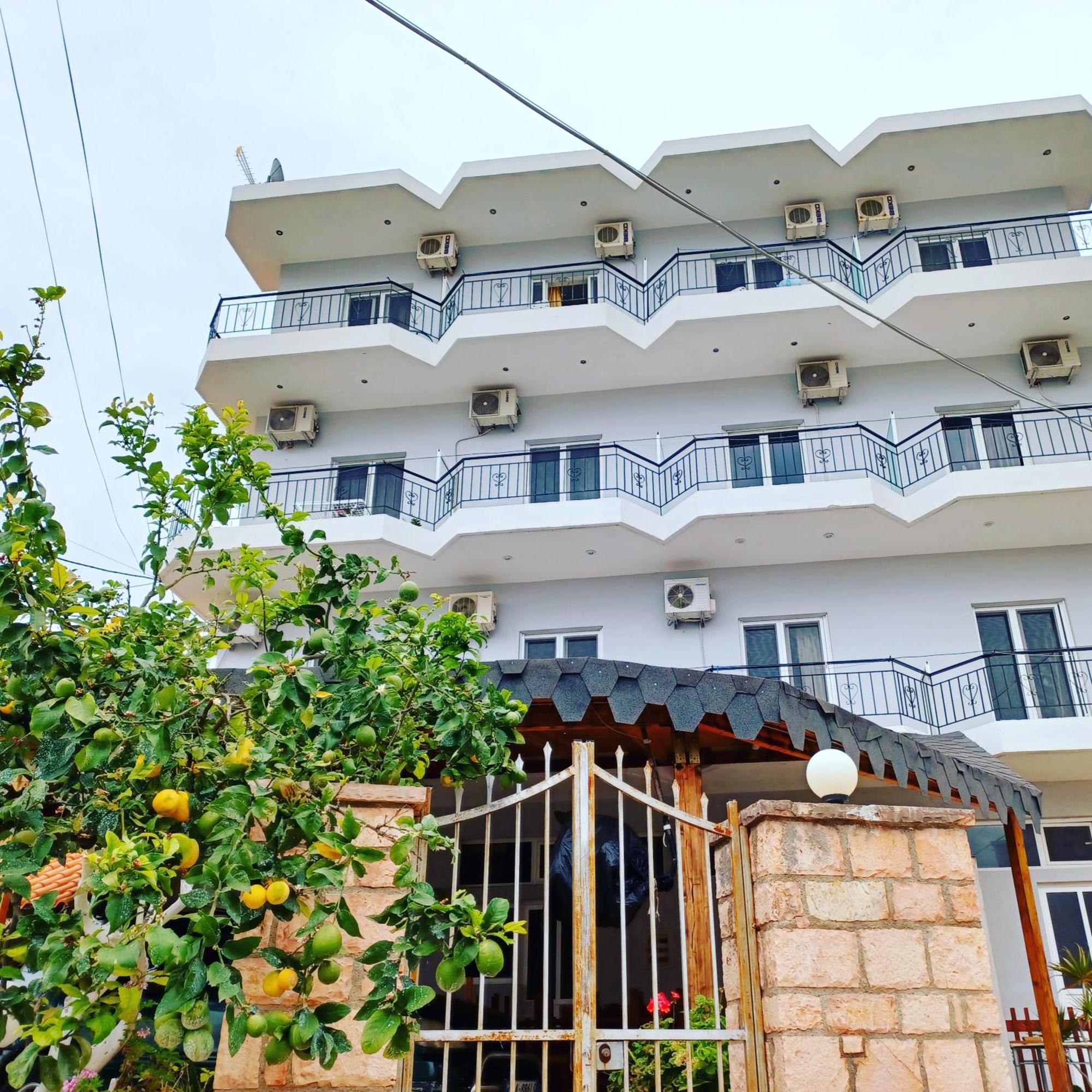 Arileo Hotel Himara Kültér fotó