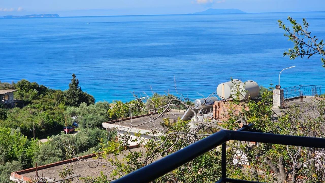Arileo Hotel Himara Szoba fotó