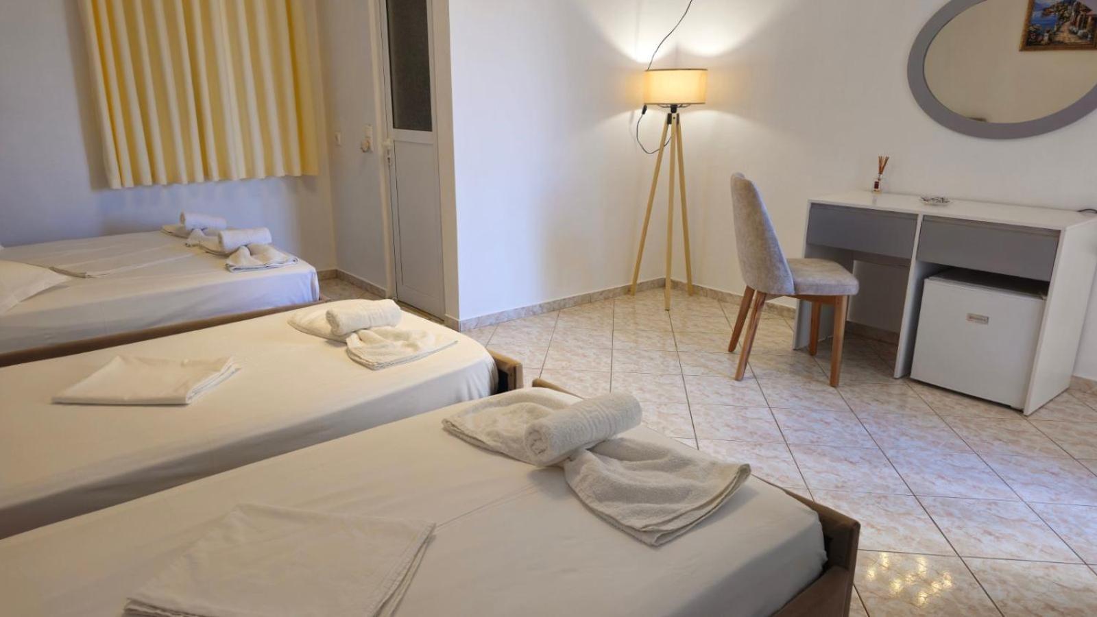 Arileo Hotel Himara Szoba fotó