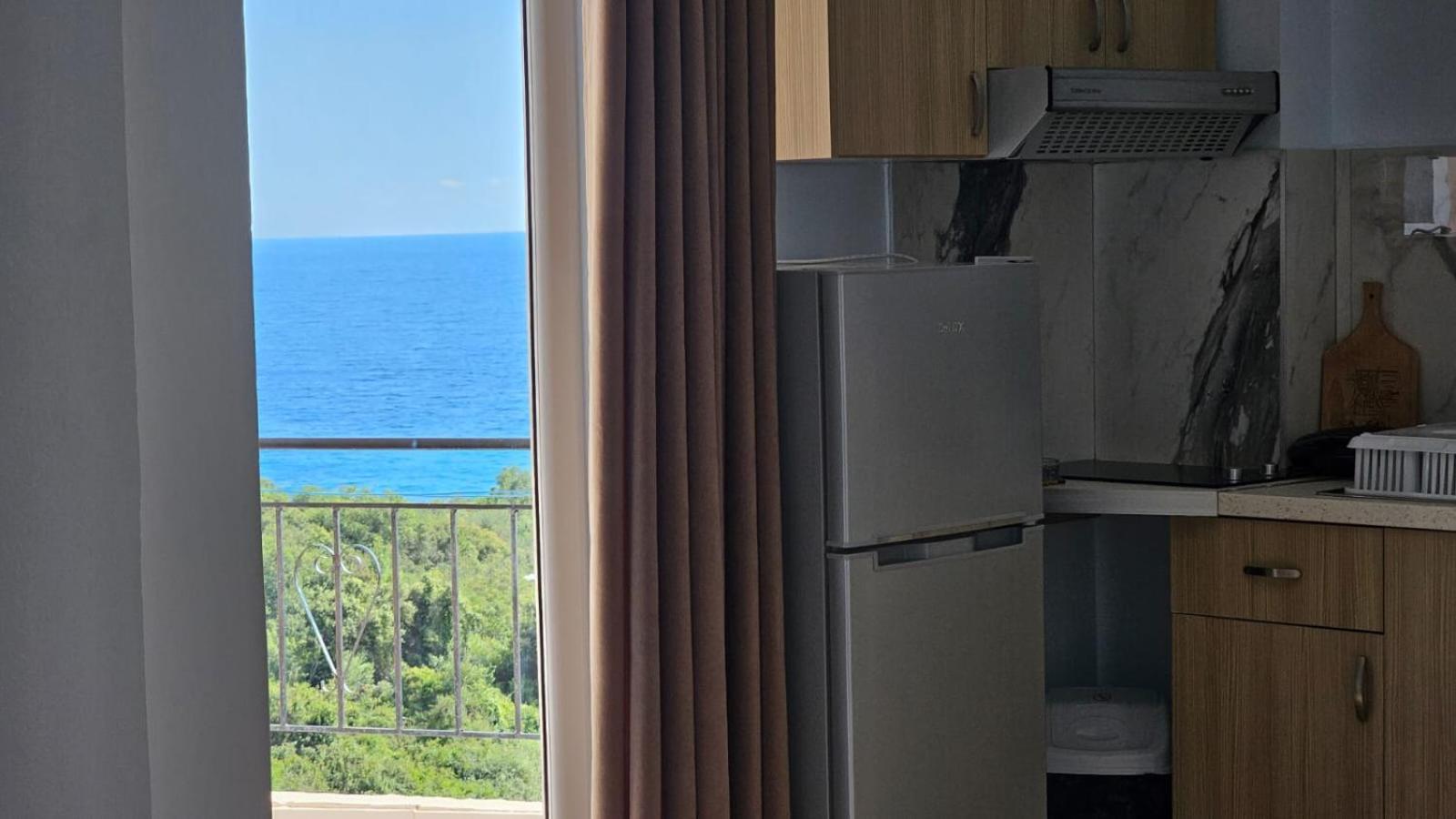 Arileo Hotel Himara Szoba fotó