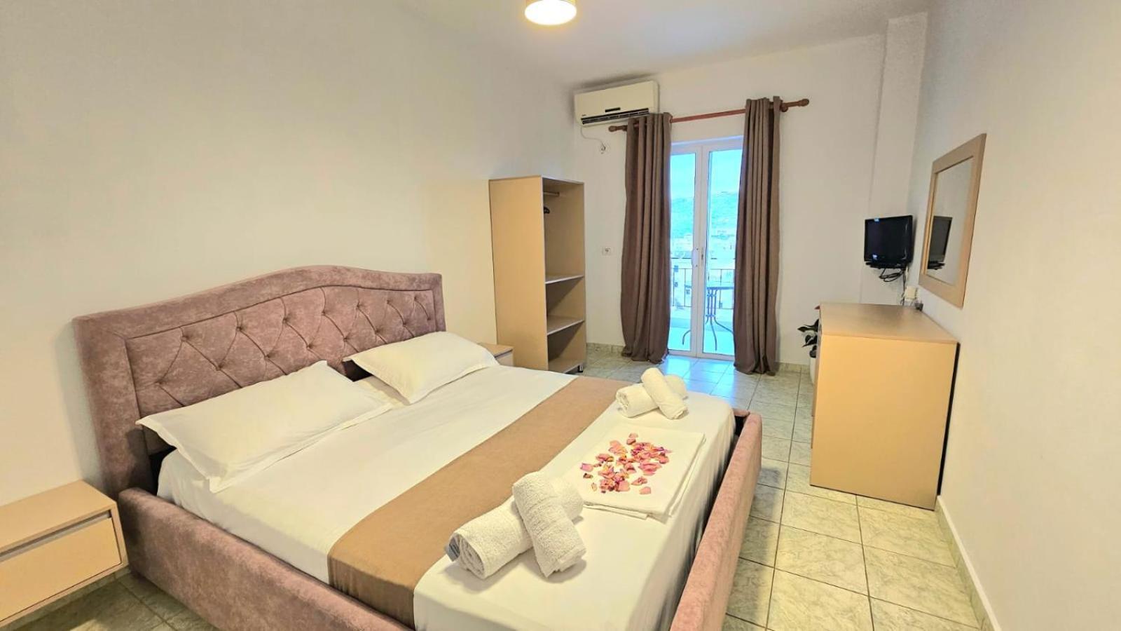 Arileo Hotel Himara Kültér fotó
